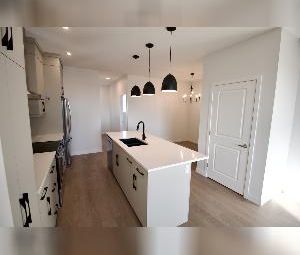 4 Bed 3 Bath Upper Suite Dbl Garage Paisley SW Edmonton - Photo 5
