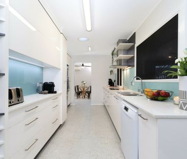 18 Priscilla Street, Zillmere QLD, Belconnen - Photo 5