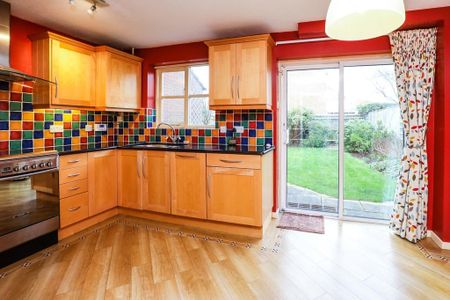 3 bedroom link detached house to rent - Photo 2