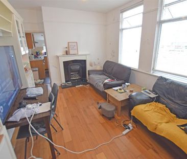 4 bedroom terraced house to rent - Photo 1