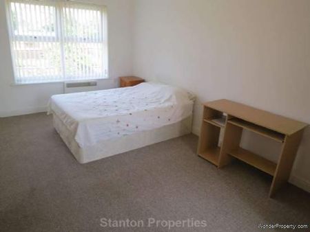 2 bedroom property to rent in Stockport - Photo 4