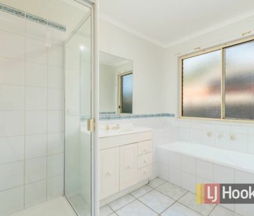48 Cato Parkway, Lynbrook VIC - Photo 6
