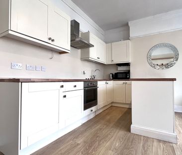 2 double bedroom first floor flat, Acton Lane, London, W3 8NX - Photo 3