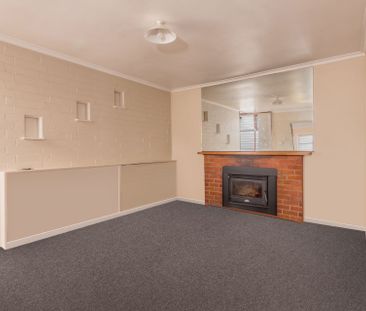 Comfortable Home in Claremont - Photo 4