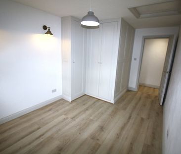 2 Bed Flat, Coningham Mews, W12 - Photo 4