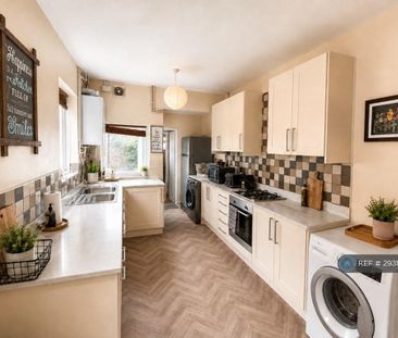1 bedroom in a house share to rent - Photo 4