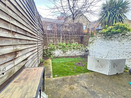 2 Bed Flat, Abbott Road, E14 - Photo 5