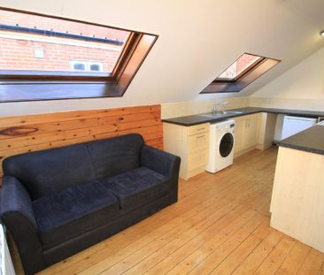 1 bedroom flat to rent - Photo 2