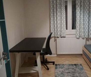 Proprietar inchiriez apartament 3 camere, Torontalului - Fotografie 3