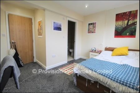 3 Bedroom Student House Leeds - Photo 3