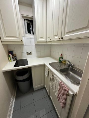 Room in a Shared Flat, Kilburn High Road, NW6 - Photo 4