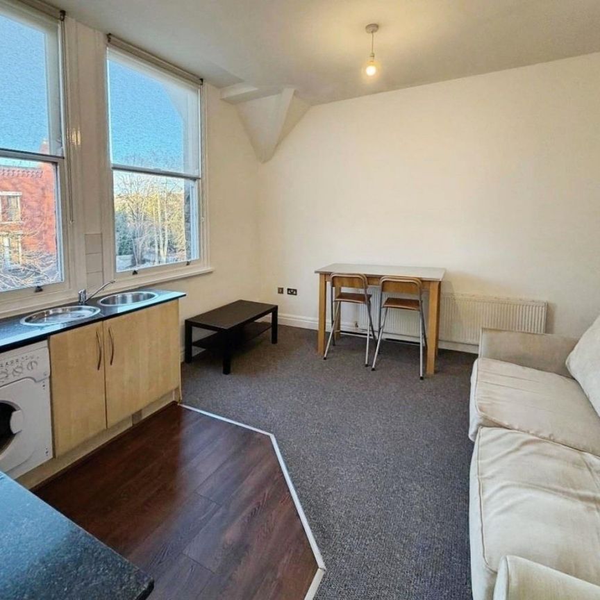 1 bedroom Flat To Let - Photo 1