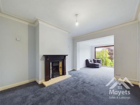 4 bedroom semi-detached house to rent - Photo 2