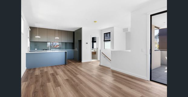 STUNNING BRAND NEW TWO BED TOWNHOUSES WITH CITY VIEWS! - Photo 1