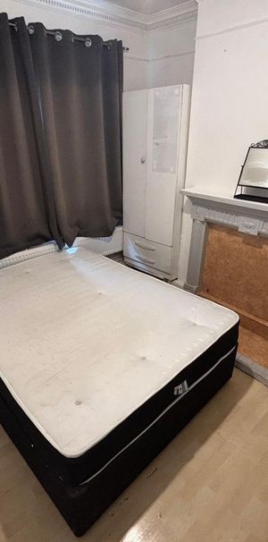 Room in a Shared Flat, Mallet House, SW15 - Photo 1