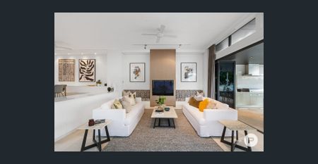 Exclusive north-facing sanctuary with direct riverfront access - Photo 2