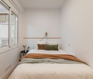 Carrer de Balmes, Barcelona, Catalonia 08006 - Photo 1