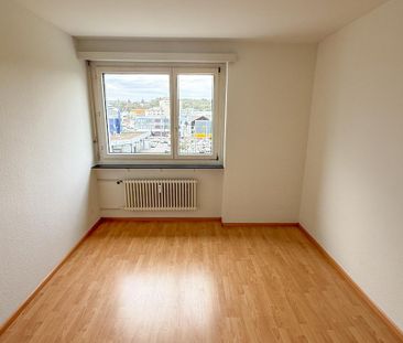Modernes Wohnen im Dreispitz – Attraktive 4.0-Zimmerwohnung mit Balkon - Photo 3