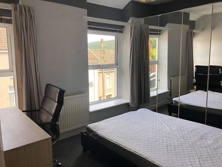 4 bedroom house share to rent - Photo 2
