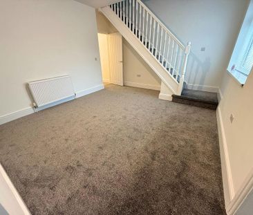 2 bedroom terraced house to rent - Photo 3