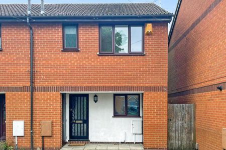 3 bedroom end of terrace house to rent - Photo 5