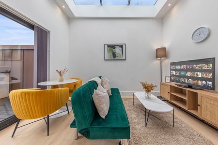 London Road - Photo 4