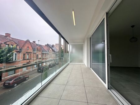 Nieuw appartement in centrum met 2 slaapkamers. - Photo 2