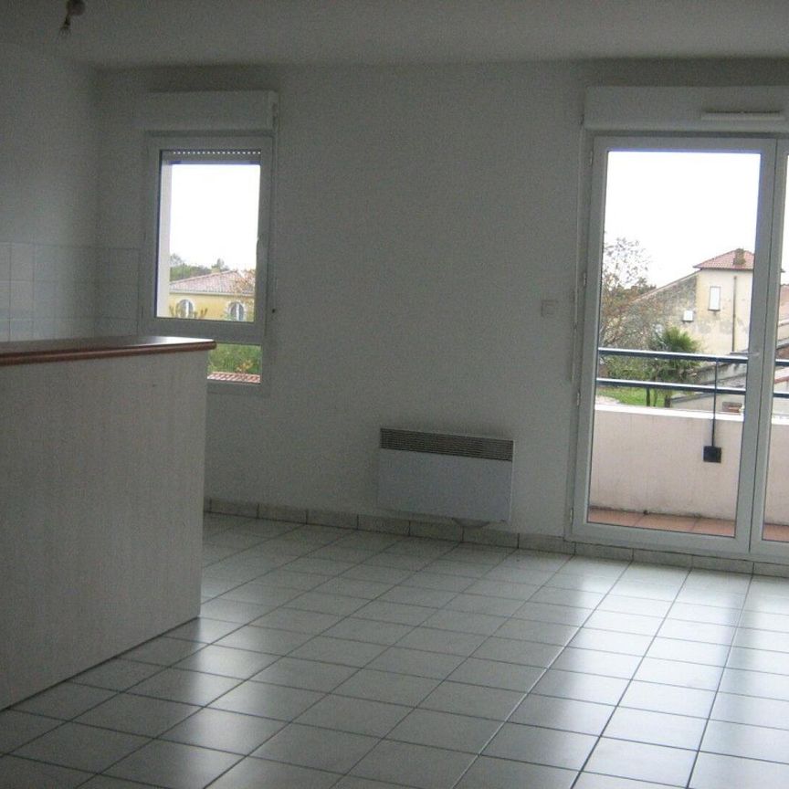 location Appartement T2 DE 46.39m² À FONSORBES - Photo 1