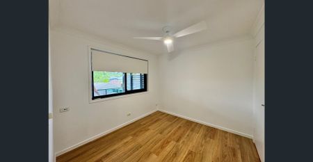 CHARMING FAMILY HOME - Photo 2