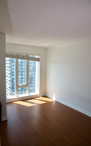 For Lease - 210 Victoria Street Unit# 4004, Toronto, Ontario - Photo 5