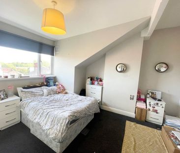Knowle Terrace (room 4), Burley, Leeds - Photo 2