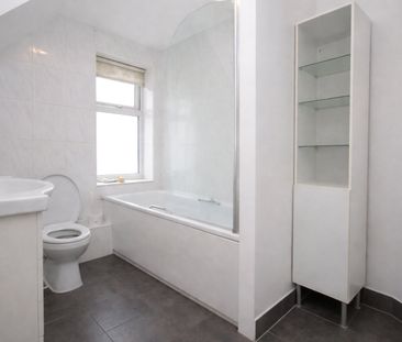 Bensham Lane, Thornton Heath, CR7 7EW - Photo 1