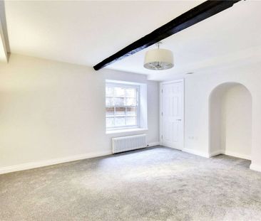 A stylish and contemporary apartment in a central Sevenoaks location. - Photo 1