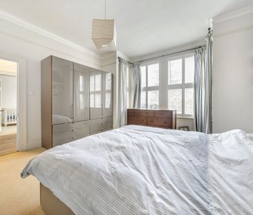 Flat to rent - Cambridge Road, Bromley, BR1 - Photo 5