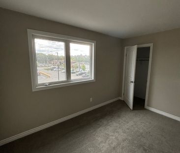 For Lease - 258 Wellandvale Drive, Welland, Ontario - Photo 1