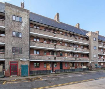 3 bedroom flat to rent - Photo 1