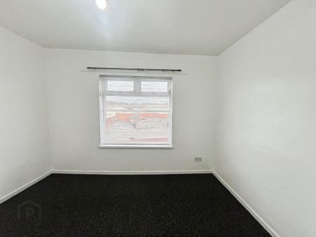 21 Ridgeway Street, Lisburn, BT28 1BY - Photo 3