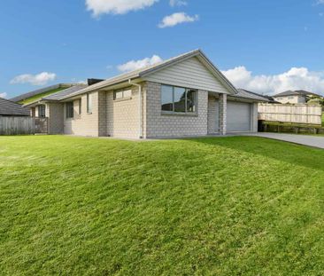 Family Home With Sunset Views - Photo 5