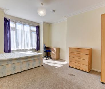1 bedroom in a house share to rent - Photo 5