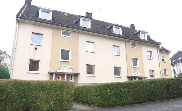 Hübsche 3-Zi.-DG-Whg. mit modernem Tageslichtbad - Foto 1