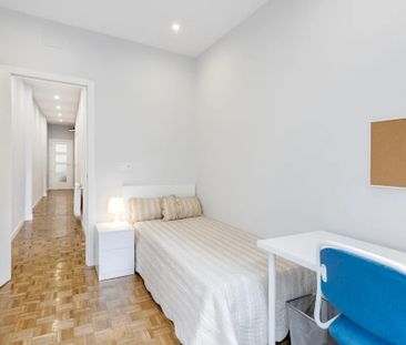 Calle de Andrés Mellado, Madrid, Community of Madrid 28015 - Photo 3