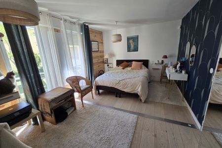 VALLAURIS TRES GRAND 2 PIECES AVEC GARAGE - Photo 2