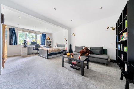 5 bedroom terraced house to rent - Photo 4