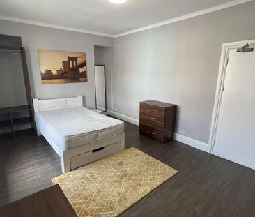4 bedroom house share to rent - Photo 2