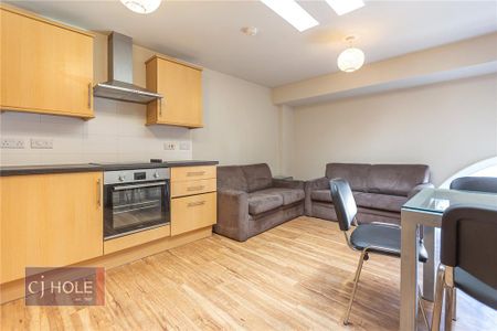 4 bedroom apartment to rent - Photo 5