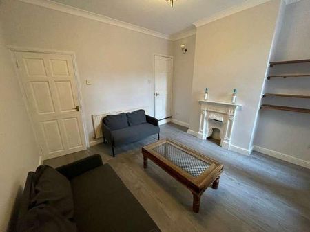 St Leonards Road, Leicester, LE2 - Photo 5