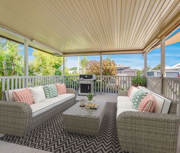 Stroll to the Waterfront - Lowset Brick Home - Photo 3