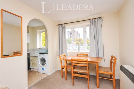 1 bedroom apartment to rent Armoury Road, London, SE8 - Photo 4