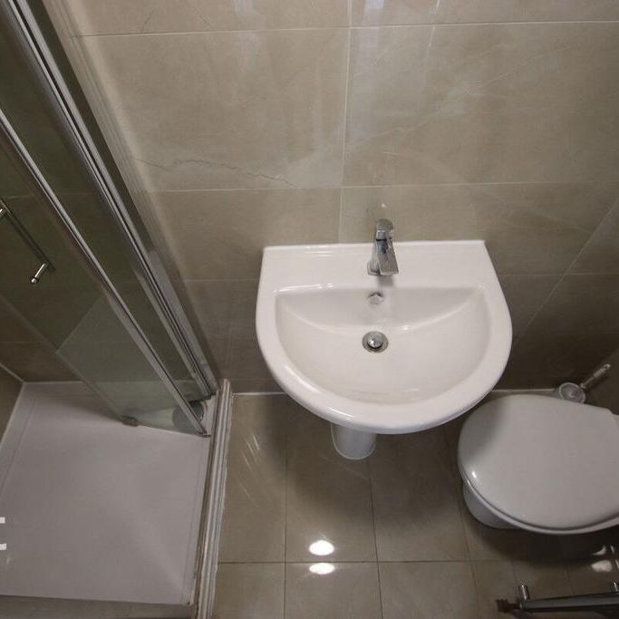 1 bedroom semi-detached house to rent - Photo 2