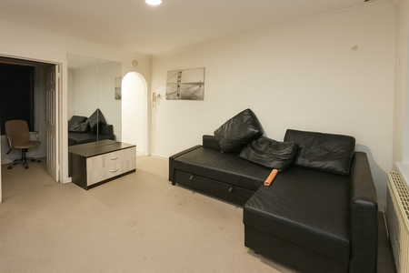 1 bedroom flat to rent - Photo 2